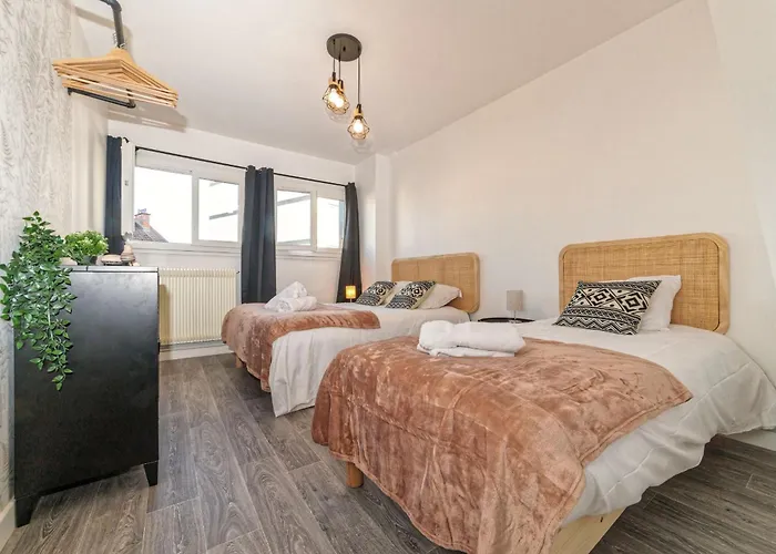 Maison 15 Couchages Idéale Pour En Groupe Hébergement de vacances *