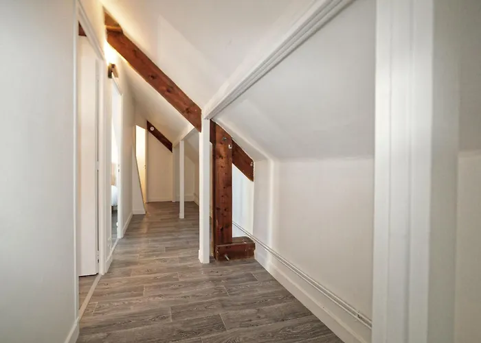 Maison 15 Couchages Idéale Pour En Groupe Hébergement de vacances Clermont-Ferrand