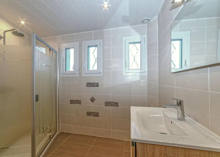 Maison 15 Couchages Ideale Pour Sejour En Groupe